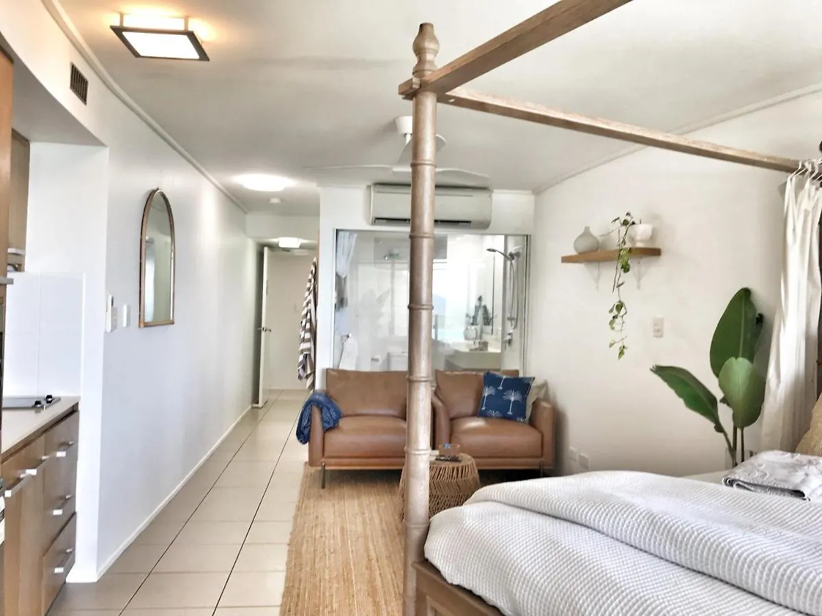 Three A Airlie Seaviews, Pool, Private Spa Airlie Beach