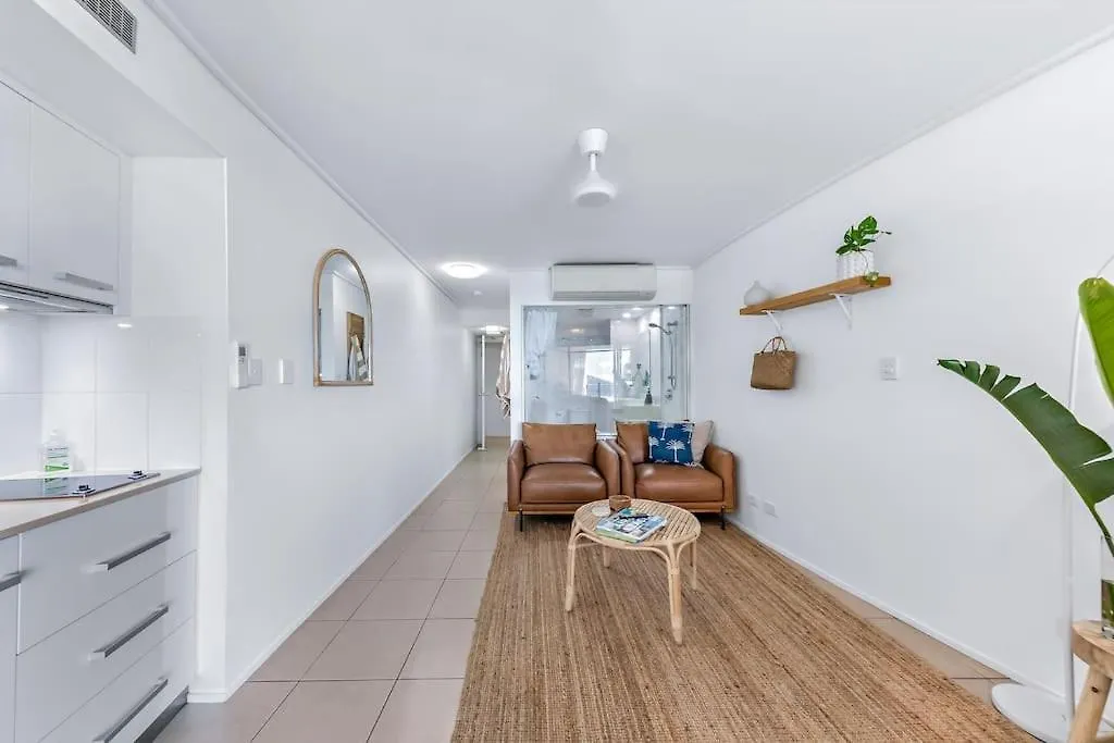 Three A Airlie Seaviews, Pool, Private Spa Airlie Beach